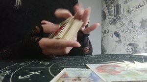 Его чувства к вам сейчас? Расклад Таро