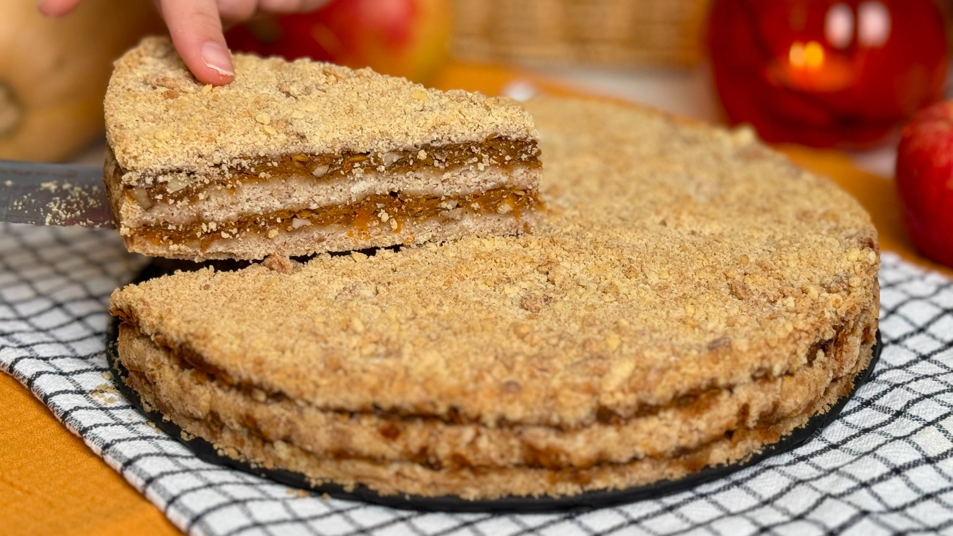 Даже тесто замешивать не надо. Мой любимый осенний ходовой пирог с тыквой смотреть онлайн