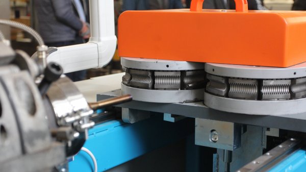 Гофратор APE для производства пластиковых труб из ПВХ, ПЭ и ПП.