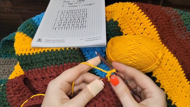 Коврик крючком из остатков пряжи //делюсь как вяжу смотреть онлайн