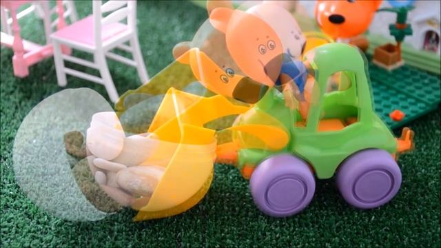 Ми-ми-мишки играем с игрушками