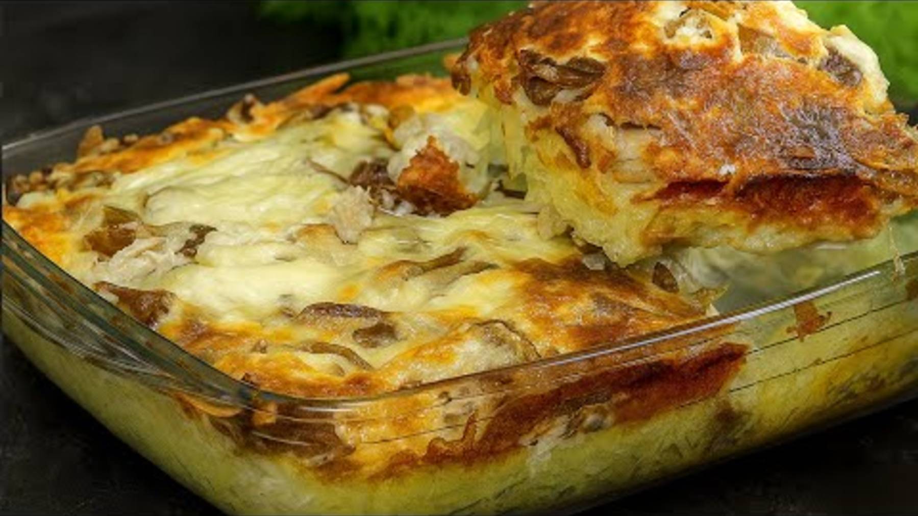 Семья попросит добавки этой ВКУСНЕЙШЕЙ запеканки и даже не догадаются, что это так просто! смотреть онлайн