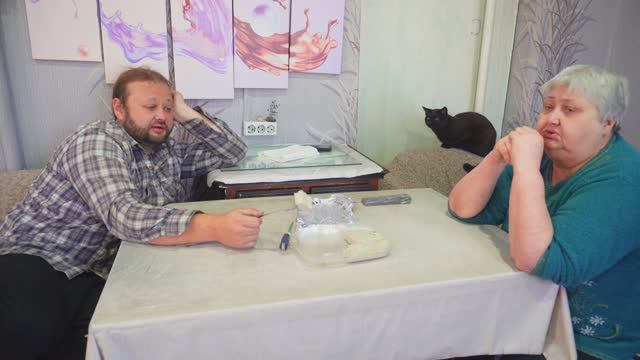 ЗЕЛЬЦ ИЛИ ХОЛОДЕЦ Что у нас с мамой получилось? Заготовка щепочек к печке ЗИМОЙ ПРИГОДИТЬСЯ деревня смотреть онлайн