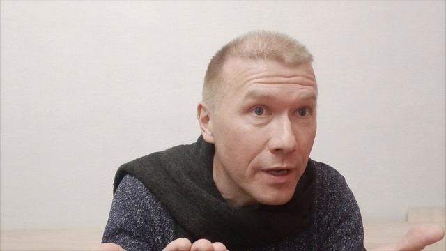 Актер Сергей Хрусталев
