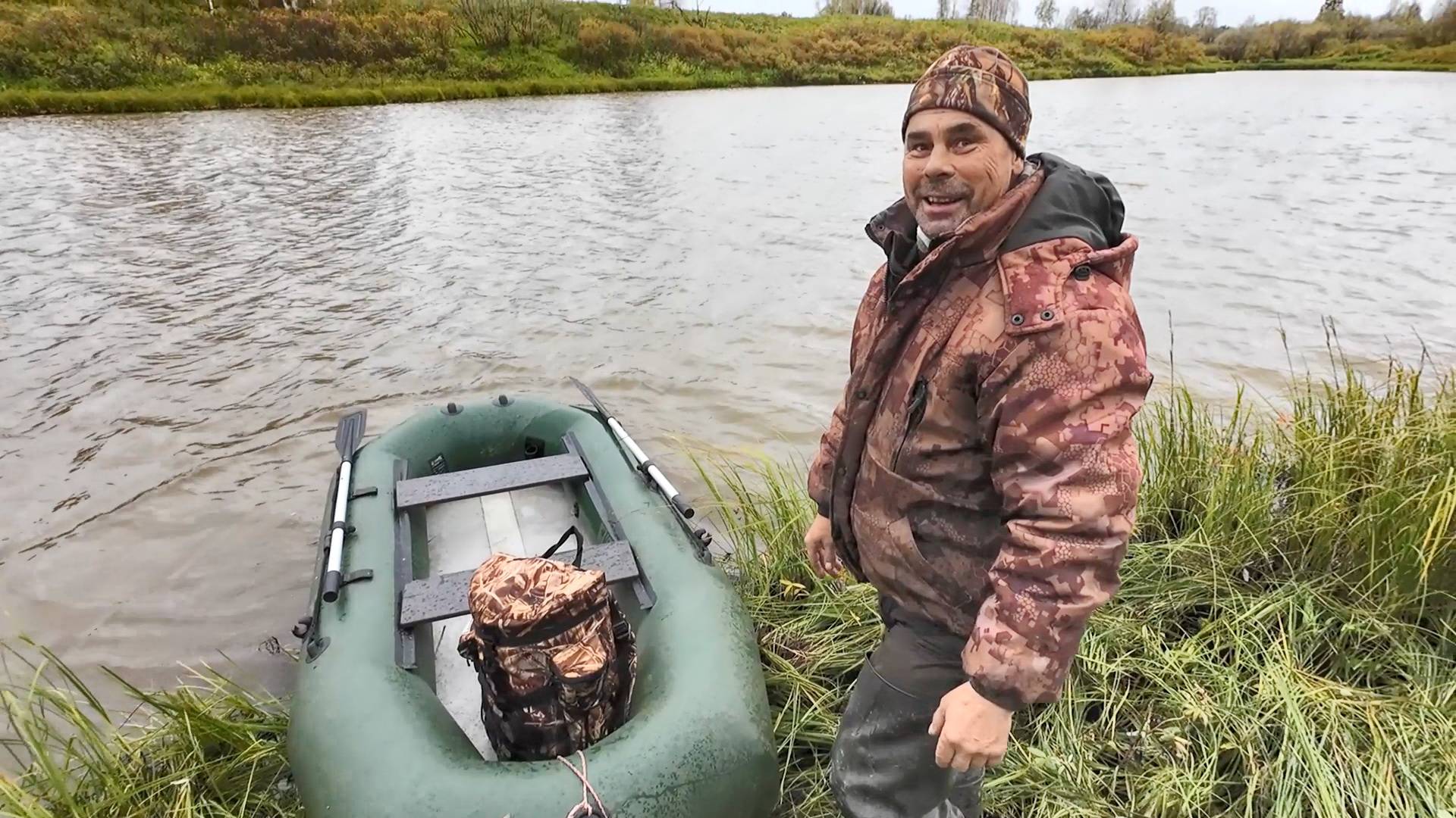 РЫБАЛКА ОСЕНЬЮ НА СЕТИ. ПЕРЕСТАВИЛИ СЕТИ НА БОЛЬШОЕ ОЗЕРО. ВЯЧЕСЛАВ МНЕ ПОМОГАЕТ. смотреть онлайн