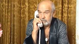 Антибиотик общается по телефону. Бандитский Петербург.