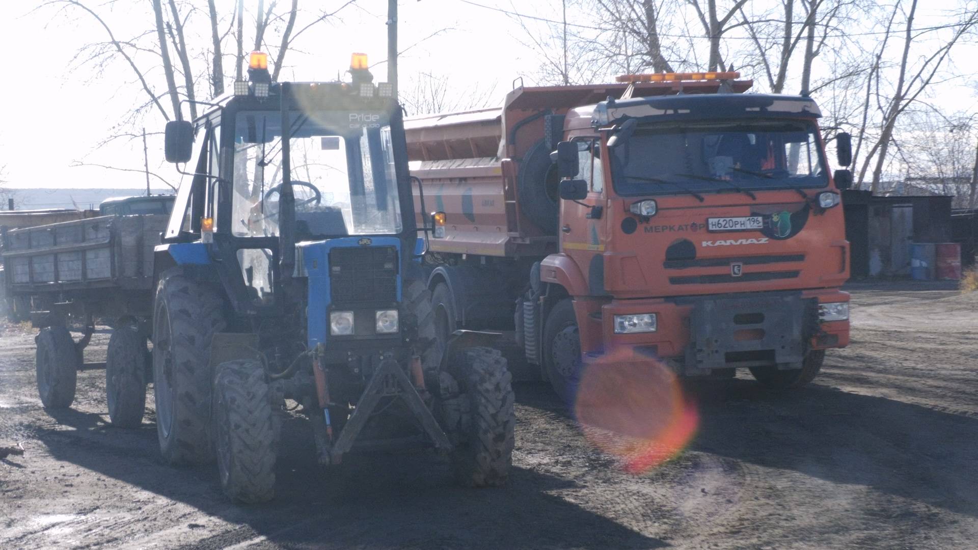 Машины заправлены, реагенты приготовлены-Серовавтодор готов к зиме смотреть онлайн