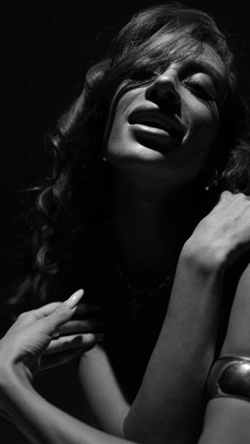 LEE - "ТЫ ЭТО Я" Трек доступен на всех платформах смотреть онлайн