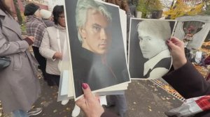 ЧТО ПРОИСХОДИЛО НА МОГИЛЕ ДМИТРИЯ ХВОРОСТОВСКОГО В ДЕНЬ РОЖДЕНИЯ АРТИСТА | НОВОДЕВИЧЬЕ 16.10.2025