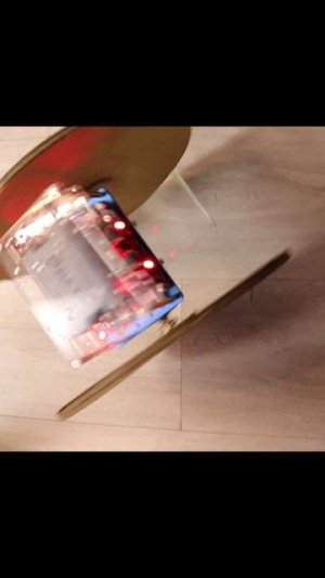 Робот на больших колёсах 2