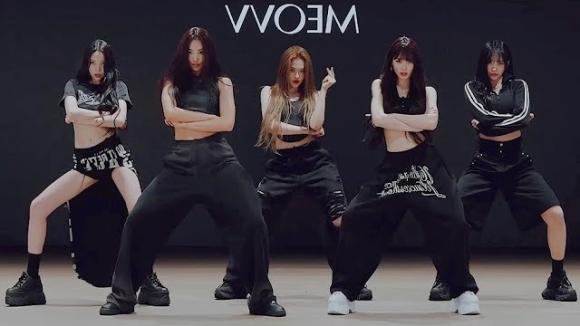 MEOVV - 'Abracadabra' Dance Practice Mirrored смотреть онлайн