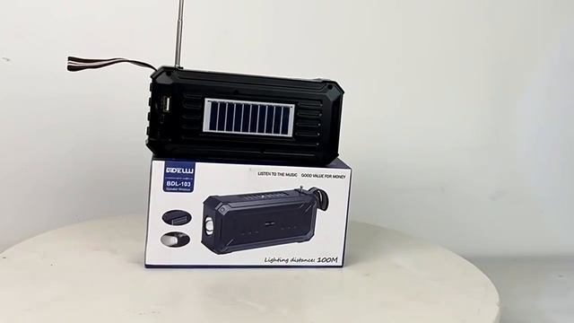 Беспроводная Bluetooth-колонка с питанием от солнечной батареи. смотреть онлайн