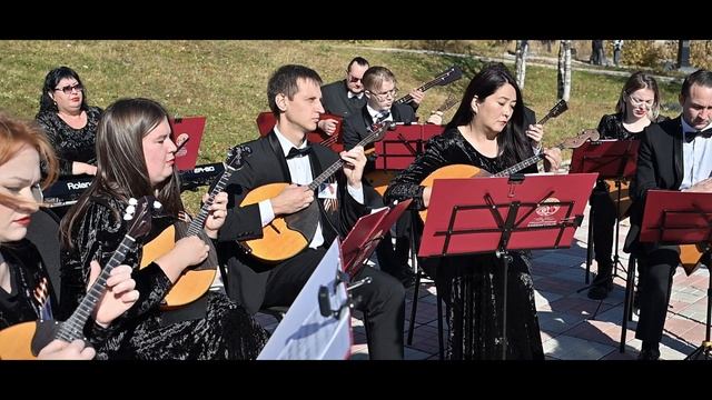 Строки памяти звучат оркестром