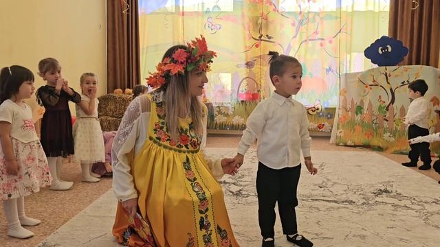 Утренник "Золотая Осень" вторая младшая группа. 22.10.2025 смотреть онлайн