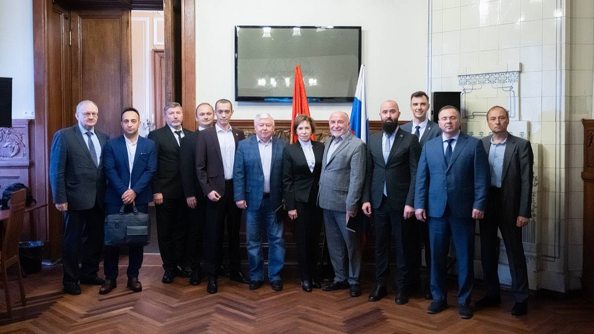 Круглый стол 