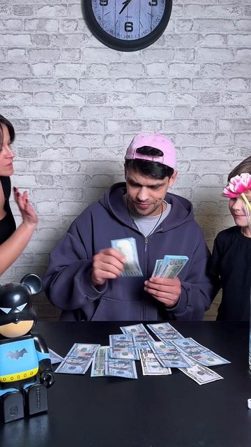 💰Семейная экономика в действии!😂 смотреть онлайн