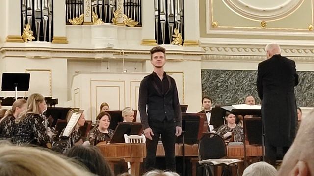 тенор Борис Степанов