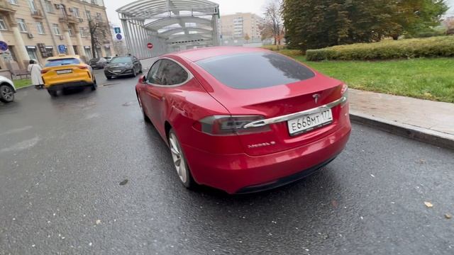 Tesla Model S 75 2016 Rest смотреть онлайн