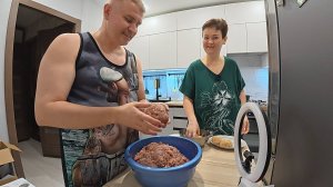 Богатенькие БЛОГЕРЫ и МИЛЛИОНЫ за рекламу! Как поделить НАСЛЕДСТВО! Делаем домашние КОТЛЕТЫ на ужин!