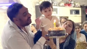 О Адам Плащуно справляет бэршоро лэ унокости лэ Серафимости