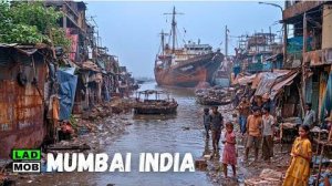 Внутри трущоб Мумбаи — скрытая реальность Индии｜ 4K HDR Walking Tour
