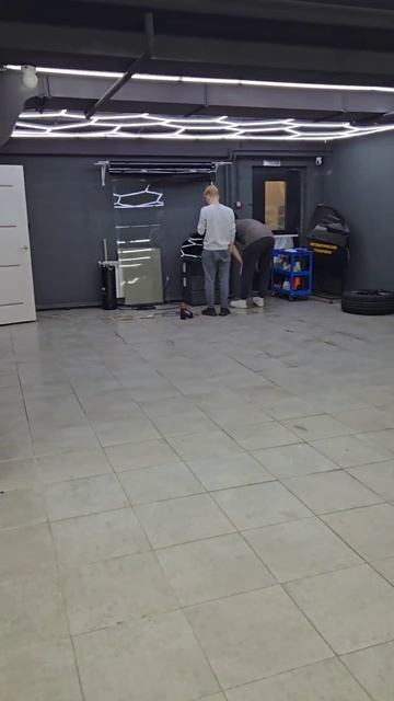 Секрет свежего вида авто — правильный комплекс ухода