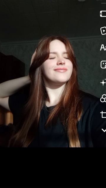 Да заберите у этой женщины телефон 😅😂