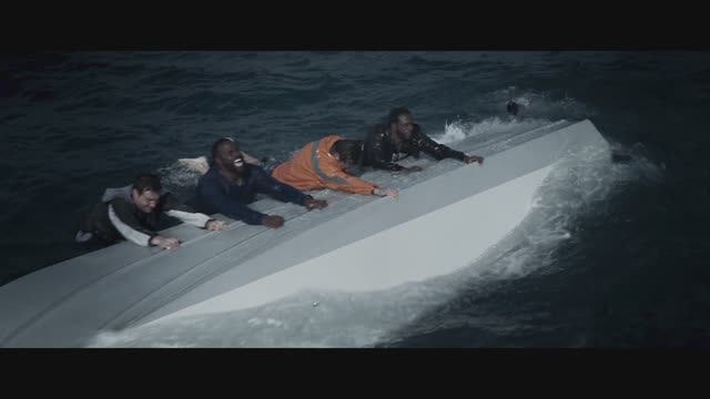 Выживший|Русский трейлер (Дубляж, 2025) Триллер, драма смотреть онлайн