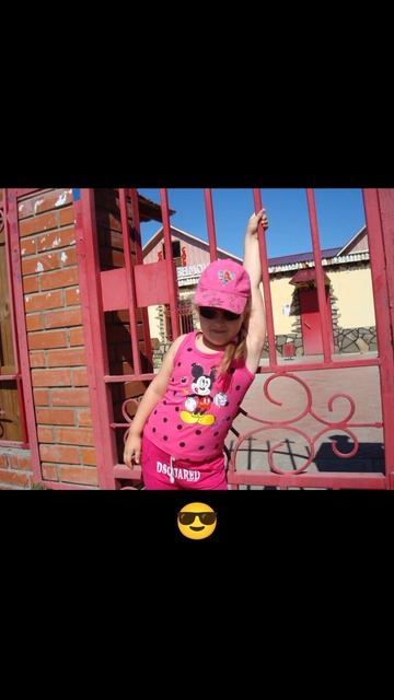 Характер девушки можно понять по её детским фоткам 😎