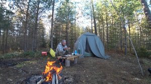 ЗАКИДУШКИ НА НАЛИМА, А НАРВАЛСЯ НА ЛЕЩА! ПЕЧКА С ПАЛАТКОЙ В БОРУ, НОЧНАЯ РЫБАЛКА \ ОДИН В ТАЙГЕ 2025