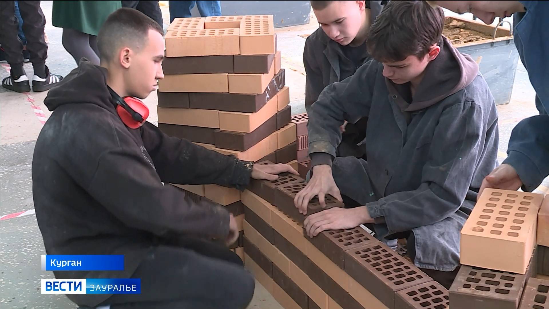 В Курганской области открыли сезон дополнительного профессионального обучения для детей сирот смотреть онлайн