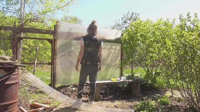 Забор из поликарбоната, снятого с теплицы. Своими руками смотреть онлайн