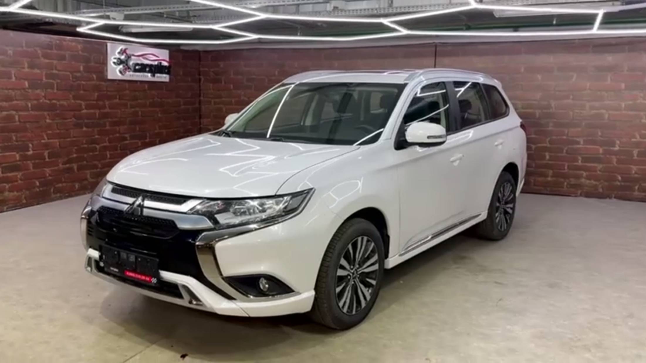 ‼️Доступна к заказу‼️🚘Mitsubishi Outlander lll смотреть онлайн