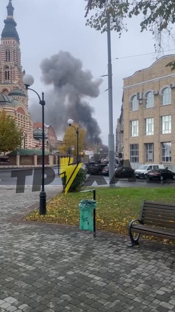 УДАР ПО ХАРЬКОВУ СЕГОДНЯ. МОМЕНТ ПРИЛЁТА. смотреть онлайн