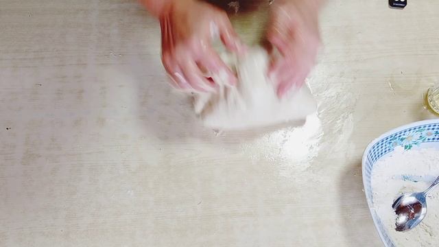 Пирожки с капустой из дрожжевого теста/ Без яиц и молока