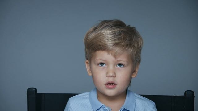 Лев Зверков - Видео-визитка на русском