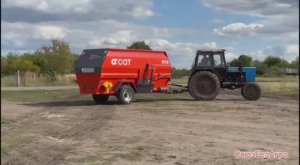 Смеситель-раздатчик кормов К-13 с горизонтальными шнеками от российского производителя САТ