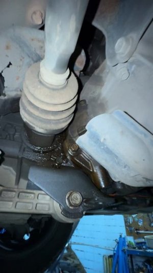 Зачем нужно снимать защиту при замене масла!?