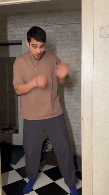 Мячик для пинг-понга 🤪 смотреть онлайн