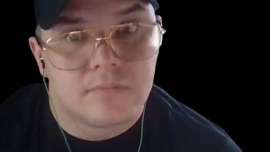 Солдат ВСУ на эмоциях не верит своему же телевизору.