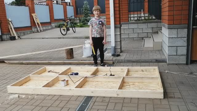 Сын строит свой первый дом. 1 часть смотреть онлайн