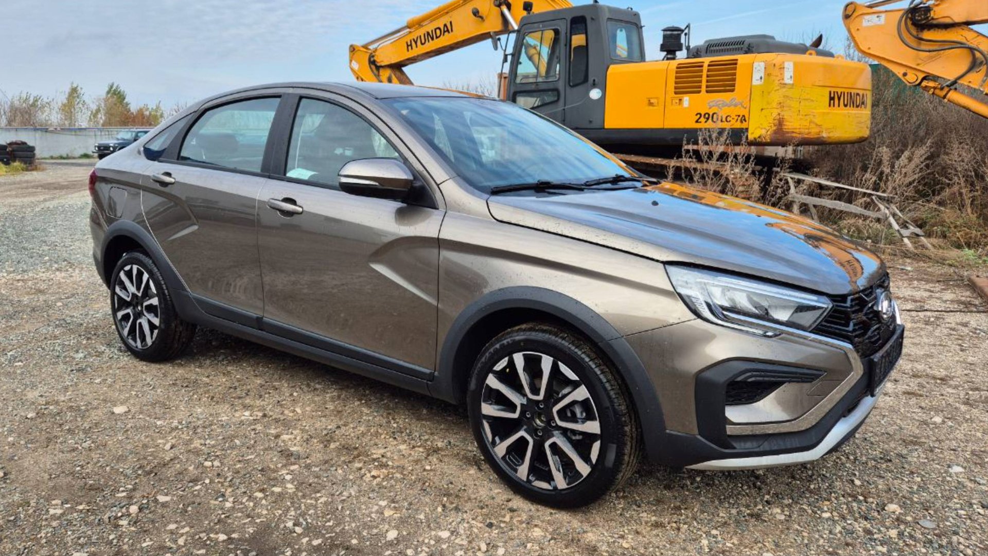 VESTA CROSS ENJOY,когда нужен максимум опций за умеренные деньги и в Кросс версии Весты #vestacross смотреть онлайн