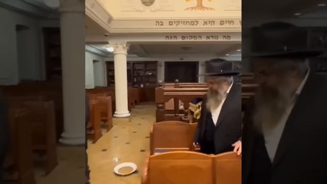 прилетело в офисе Гордона в Киеве.И да он рядом с синагогой что для него явно удобно смотреть онлайн