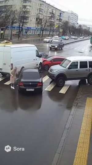 У девушки просто замечательный ангел-хранитель 😳🙏