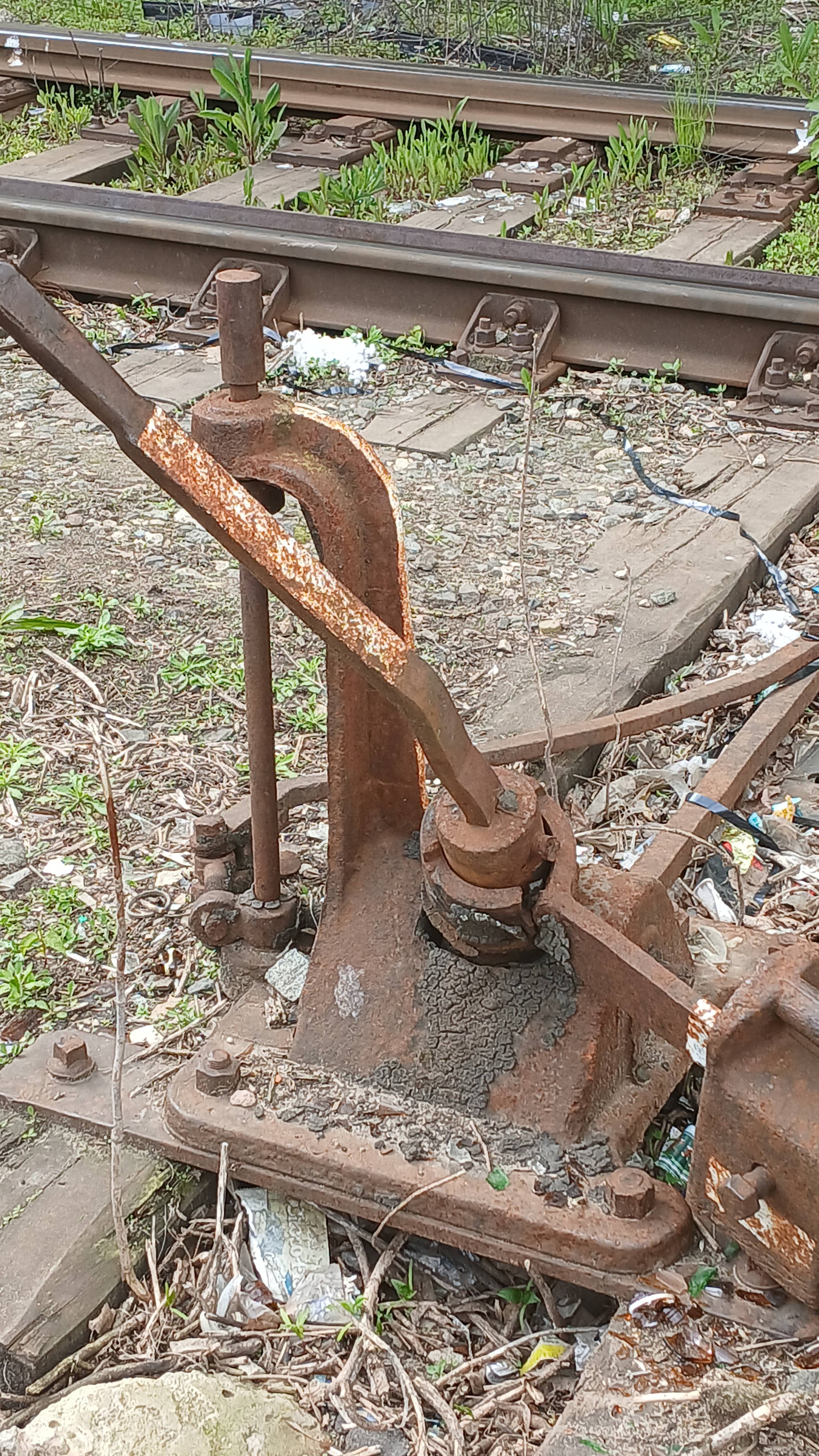 ЗАБРОШЕННАЯ Ж/Д СТРЕЛКА смотреть онлайн