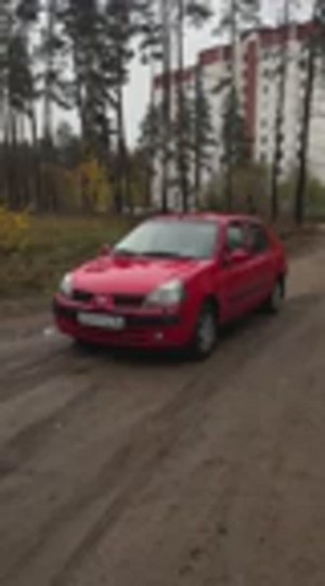 Видеообзор автомобиля Renault Symbol 2004 года выпуска.