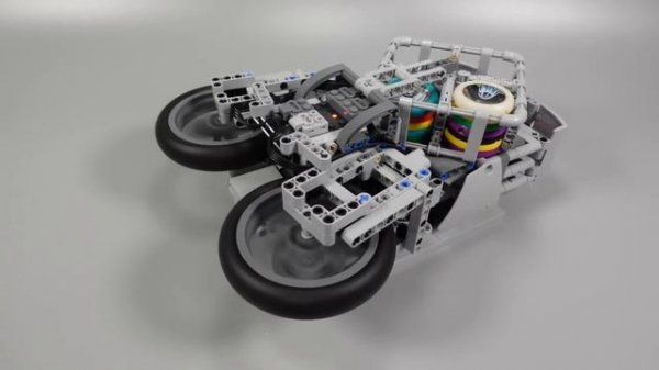 Disk Shooting Lego Tank | Танк Lego стреляющий дисками