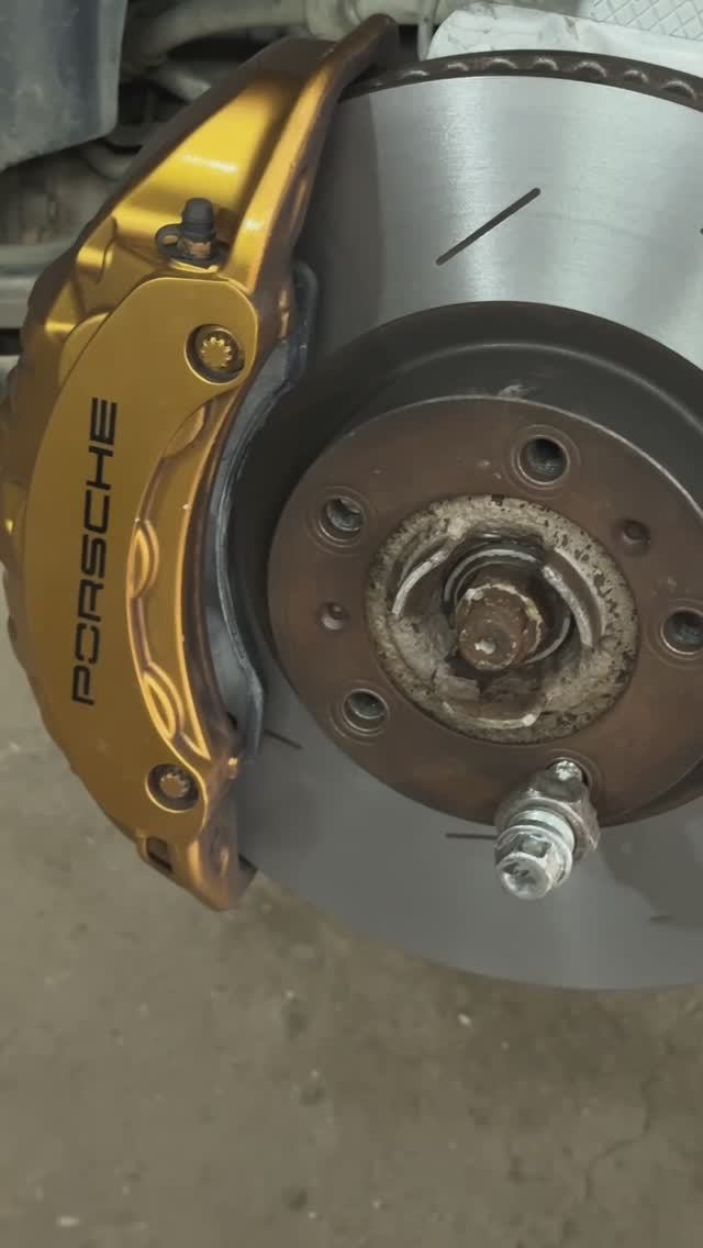 Porsche Panamera биение при торможении