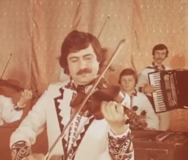 Музика популарэ молдовеняскэ🎻Тынырул Николай Ботгрос 1973🎻 Кишинэу 1974