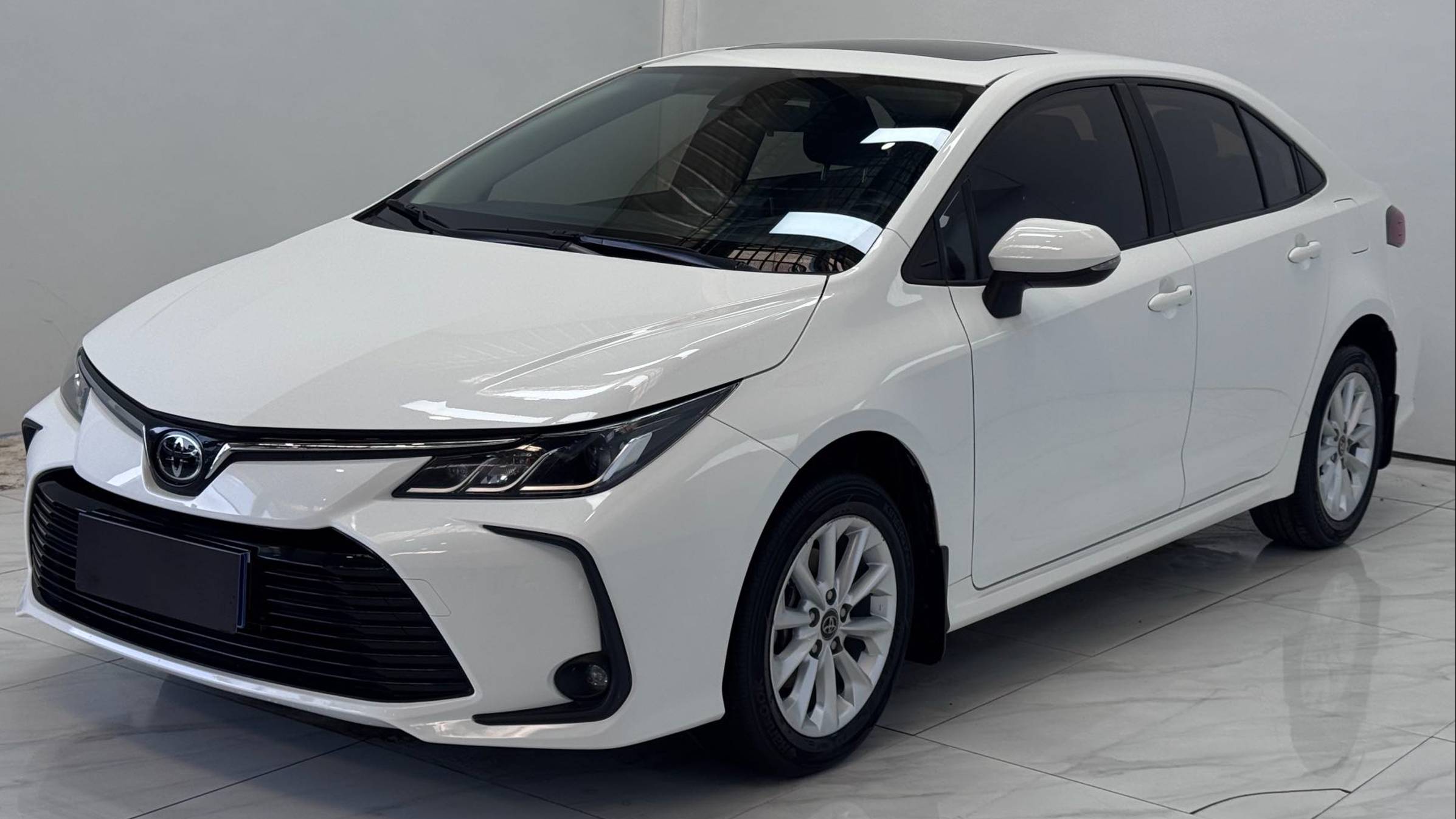 Toyota Corolla 1.2T S-CVT Elite PLUS Edition 2021 года смотреть онлайн